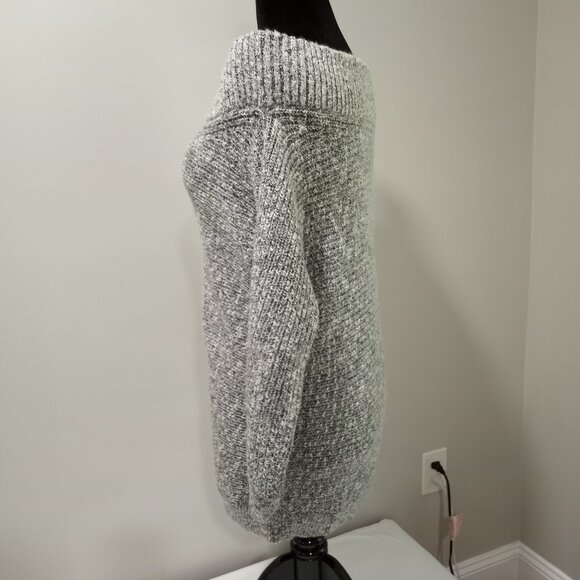 EXPRESS OFF THE SHOULDER MOTTLED GREY CHUNKY KNIT SWEATER WOMEN SIZE L - Picture 4 of 6